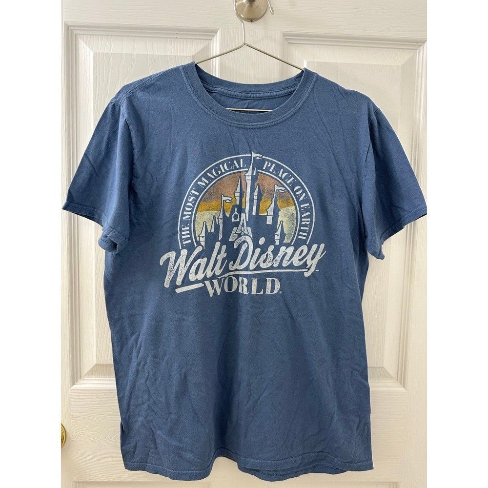 Walt Disney World The Most Magical Place On Earth T-Shirt Medium Castle